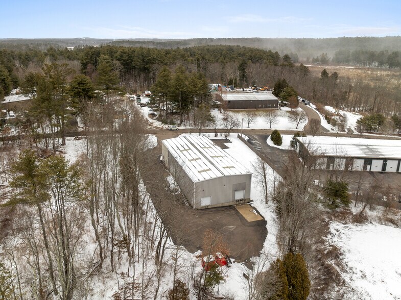 8 Sherwood Dr, Norfolk, MA à vendre - Photo de l’immeuble – Image 3 sur 5
