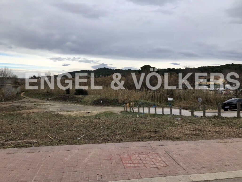 Terrain dans Sant Cugat del Vallès, Barcelona à vendre Plan d’étage– Image 1 sur 5