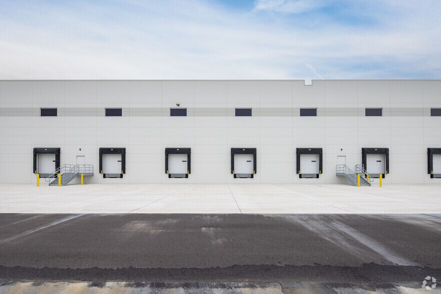 2520 Diehl Rd, Aurora, IL à louer - Photo de l’immeuble – Image 3 sur 6