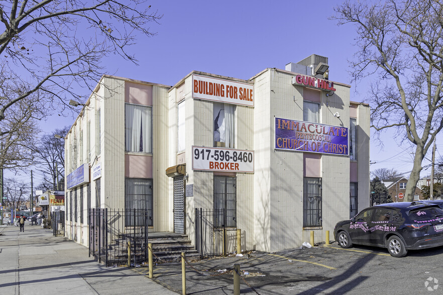 1309 E Gun Hill Rd, Bronx, NY à vendre - Photo de l’immeuble – Image 1 sur 5