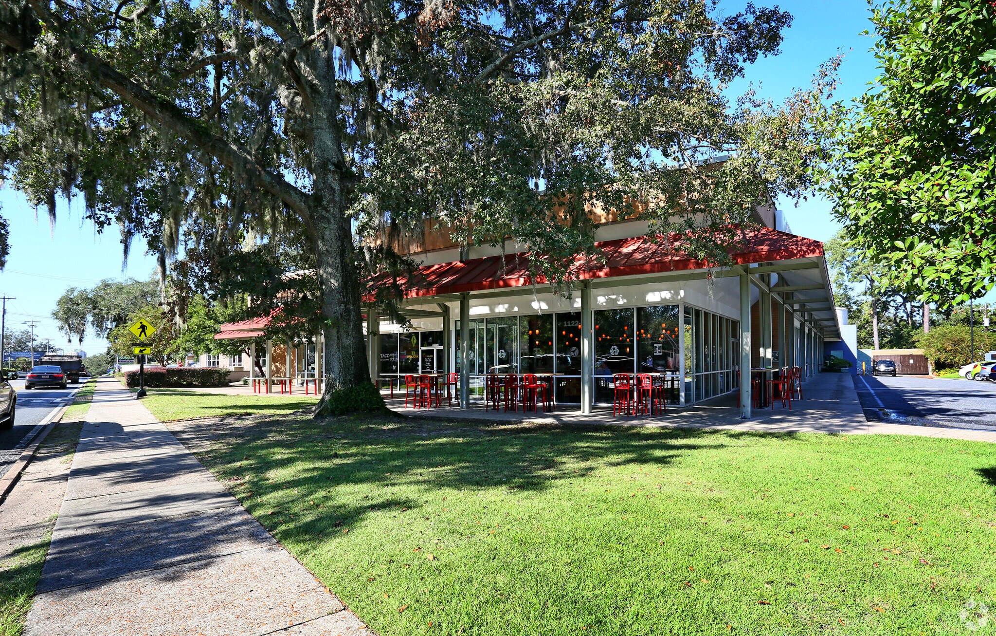 1122 Thomasville Rd, Tallahassee, FL à louer Photo principale– Image 1 sur 21