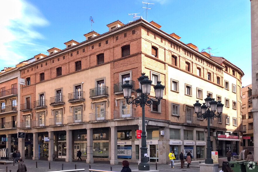 Avenida Acueducto, 27, Segovia, Segovia à louer - Photo principale – Image 1 sur 2