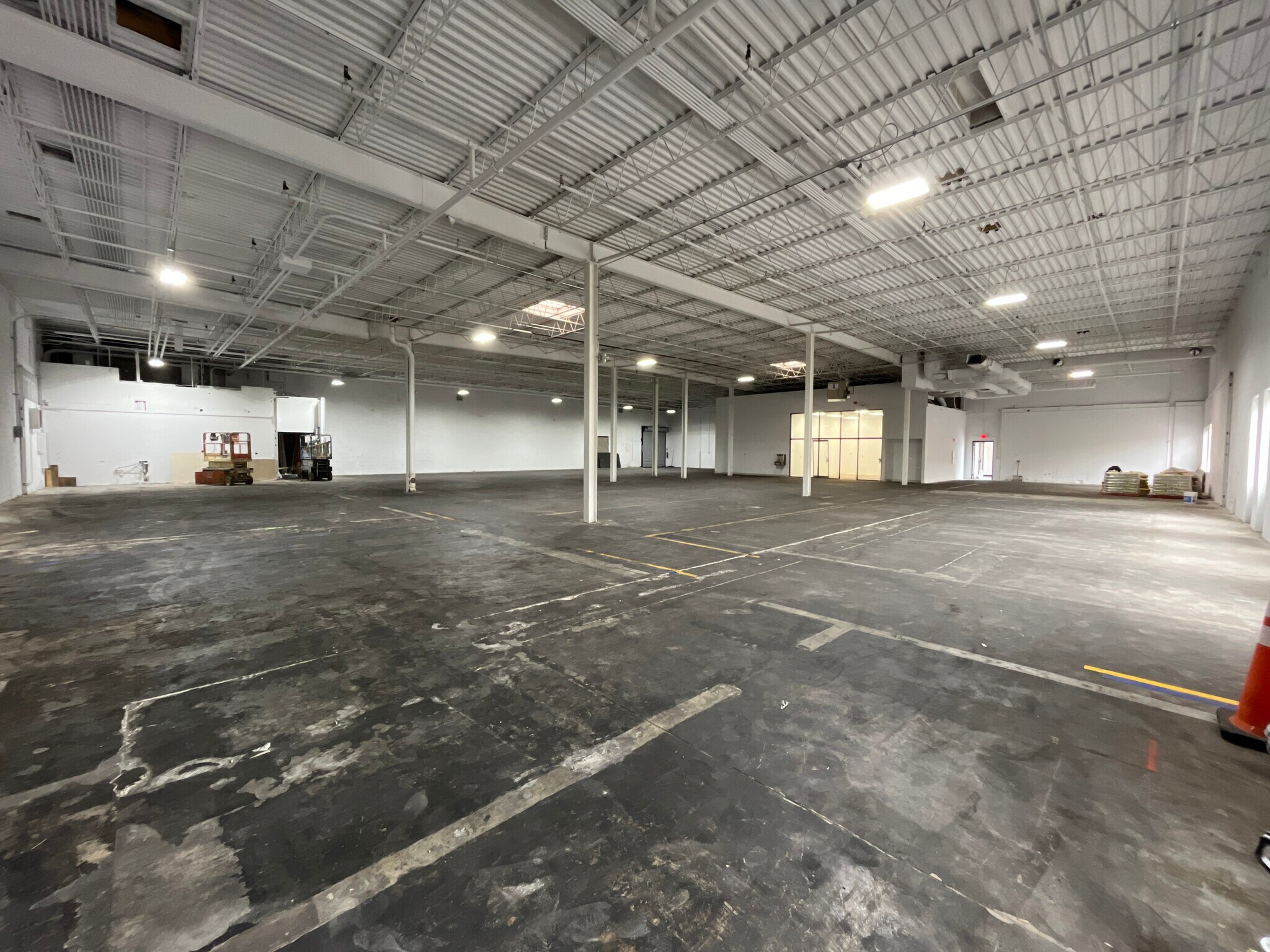 909 E Orchard St, Mundelein, IL à louer Photo de l’immeuble– Image 1 sur 10