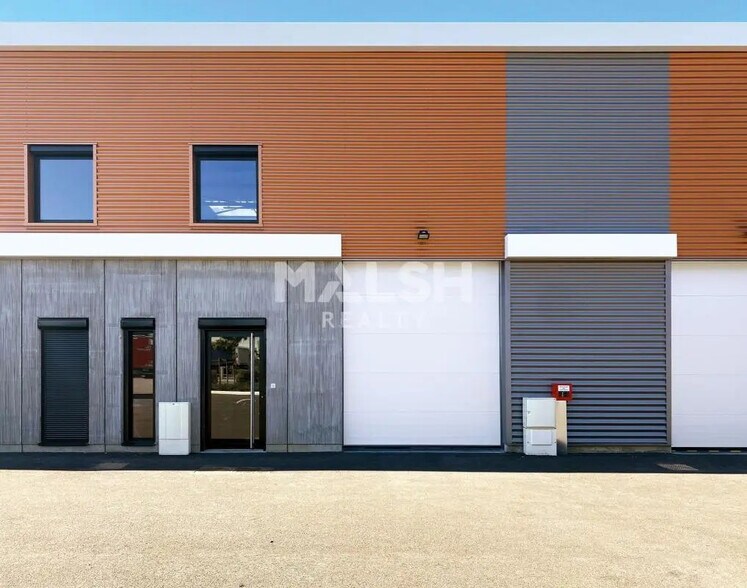 Local d’activités dans Meyzieu à louer - Photo de l’immeuble – Image 1 sur 1