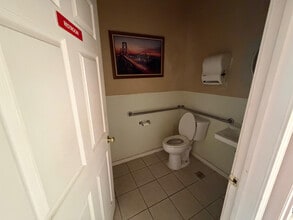 800 W Eldorado Pky, Little Elm, TX à louer Photo intérieure– Image 2 sur 6