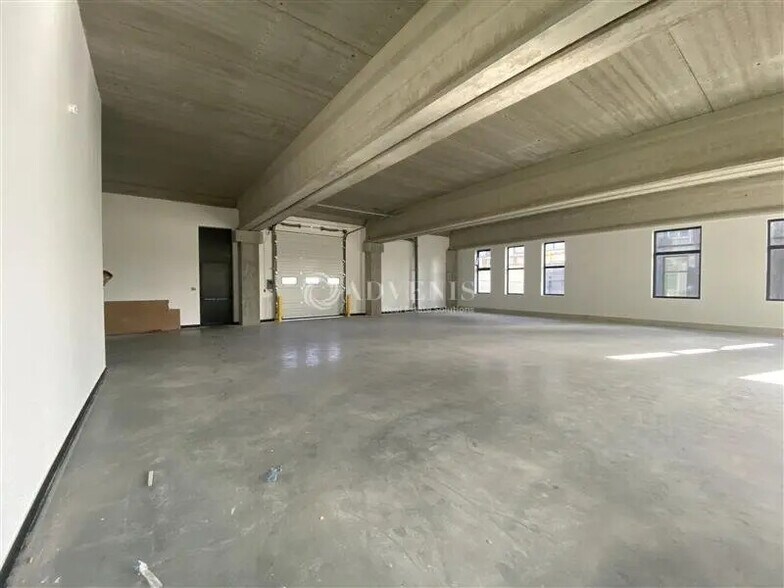 Bureau dans Nanterre à louer - Photo de l’immeuble – Image 2 sur 12