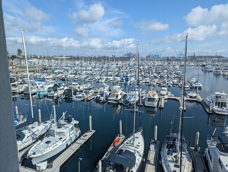 2500 Via Cabrillo Marina, San Pedro, CA à louer - Photo de l’immeuble – Image 2 sur 9