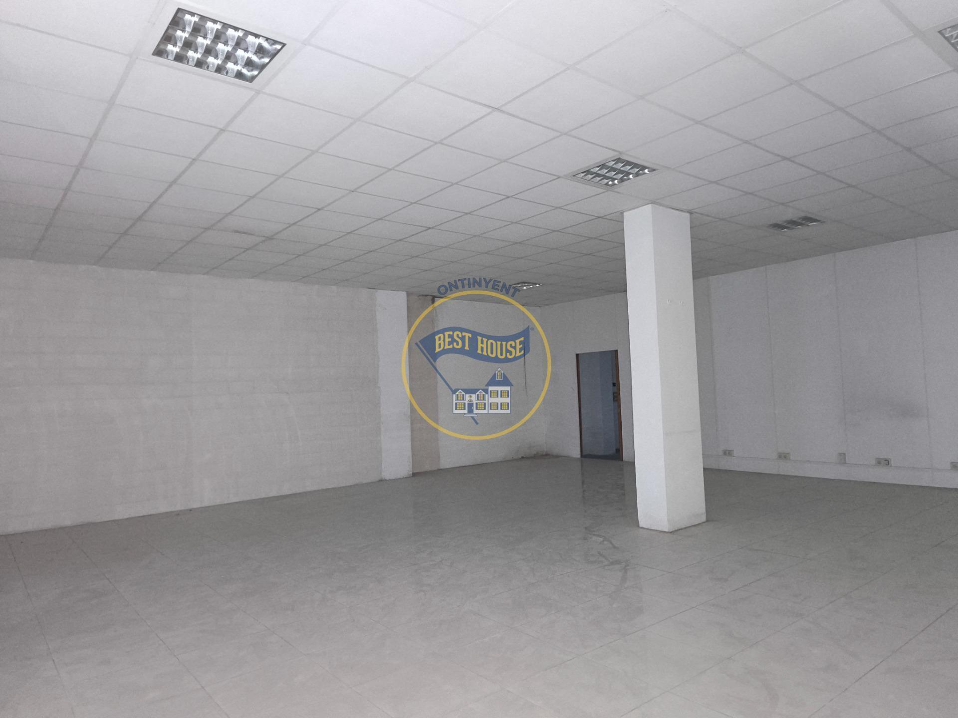 Local commercial dans Ontinyent, Valencia à louer Photo de l’immeuble– Image 1 sur 8