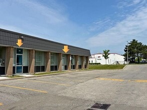 490-534 Mcnicoll Ave, Toronto, ON à louer Photo intérieure– Image 2 sur 6