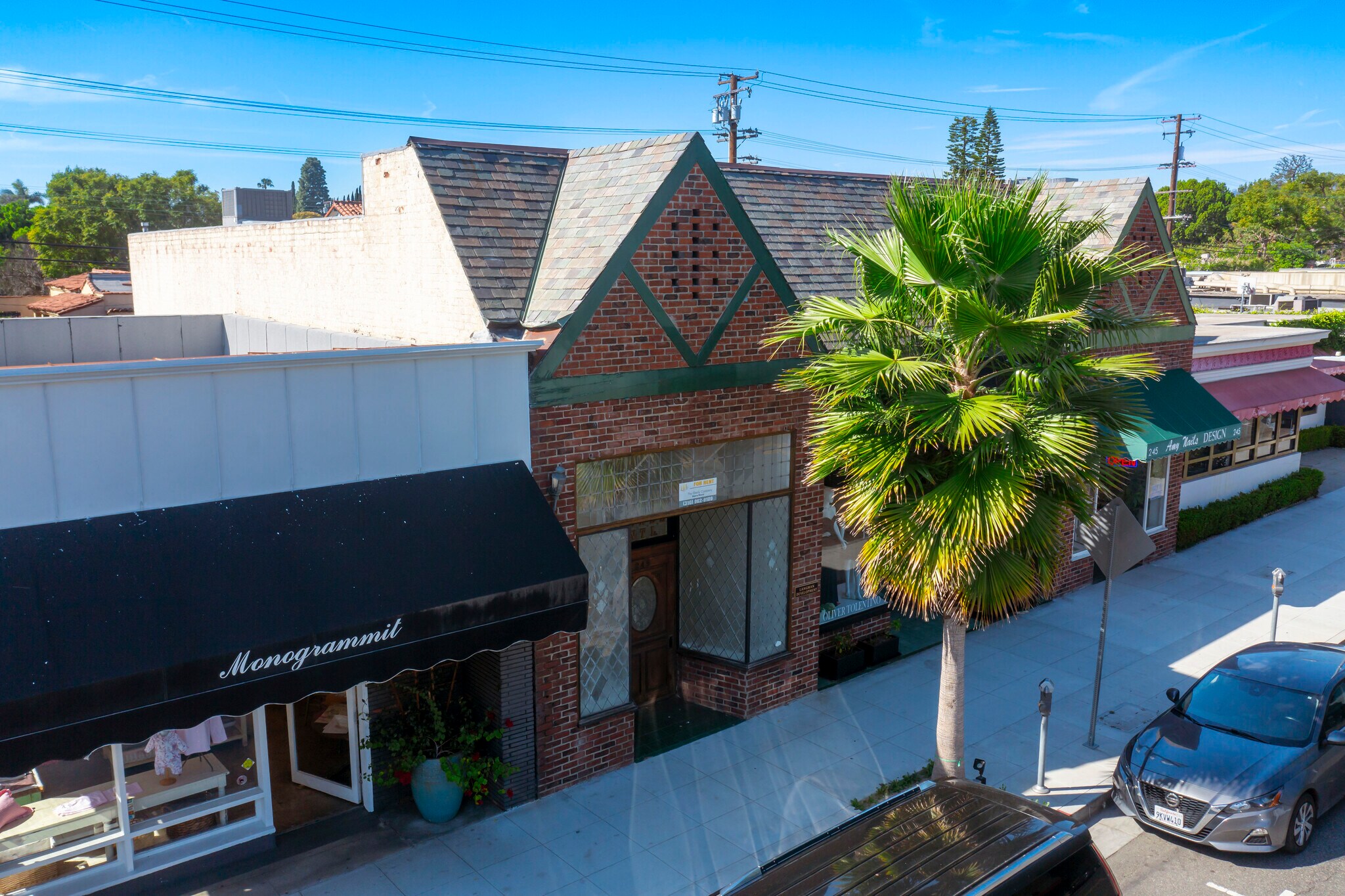 245-251 S Robertson Blvd, Beverly Hills, CA à louer Photo principale– Image 1 sur 24