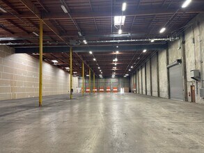 3000 Dutton Ave, Santa Rosa, CA à louer Photo intérieure– Image 2 sur 3