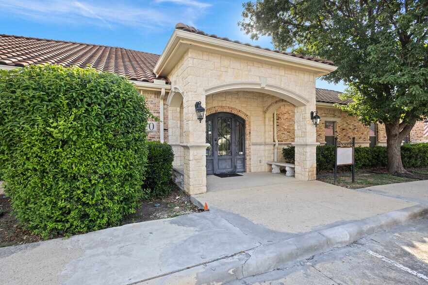 9480-3 Huebner Rd, San Antonio, TX à louer - Photo de l’immeuble – Image 1 sur 18
