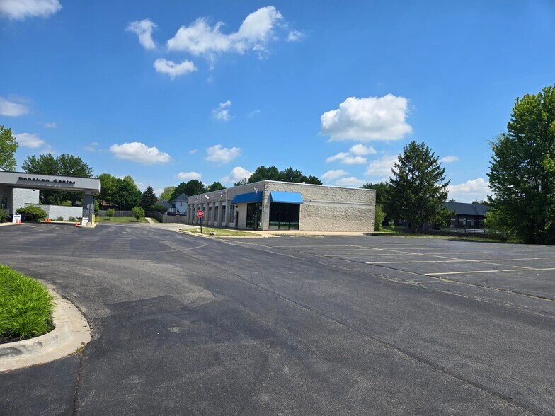 1500 E Algonquin Rd, Algonquin, IL à louer - Photo de l’immeuble – Image 3 sur 26