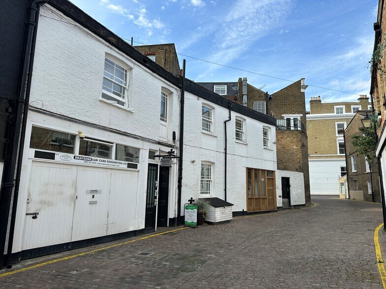 2 Drayson Mews, Londres à louer - Photo de l’immeuble – Image 1 sur 4