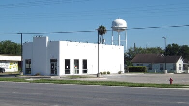 505 E Edinburg Ave, Elsa, TX à louer Photo intérieure– Image 2 sur 24