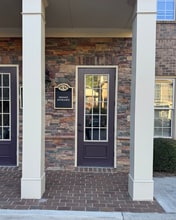 1905 Woodstock Rd, Roswell, GA à louer Photo de l’immeuble– Image 2 sur 9