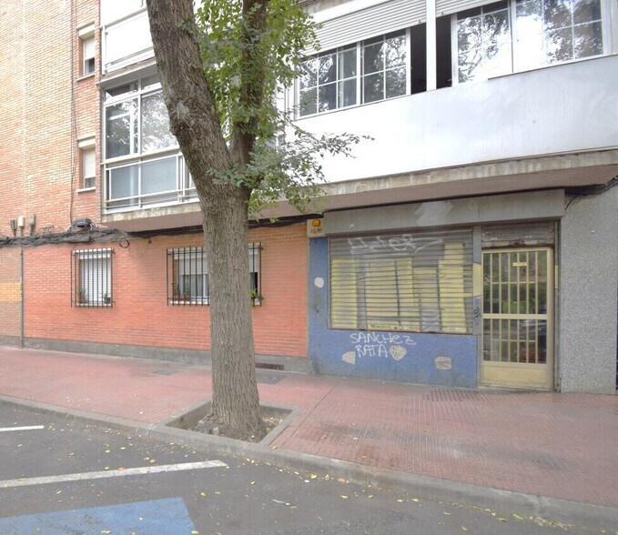 Local commercial dans Alcalá de Henares, Madrid à louer - Photo de l’immeuble – Image 1 sur 3