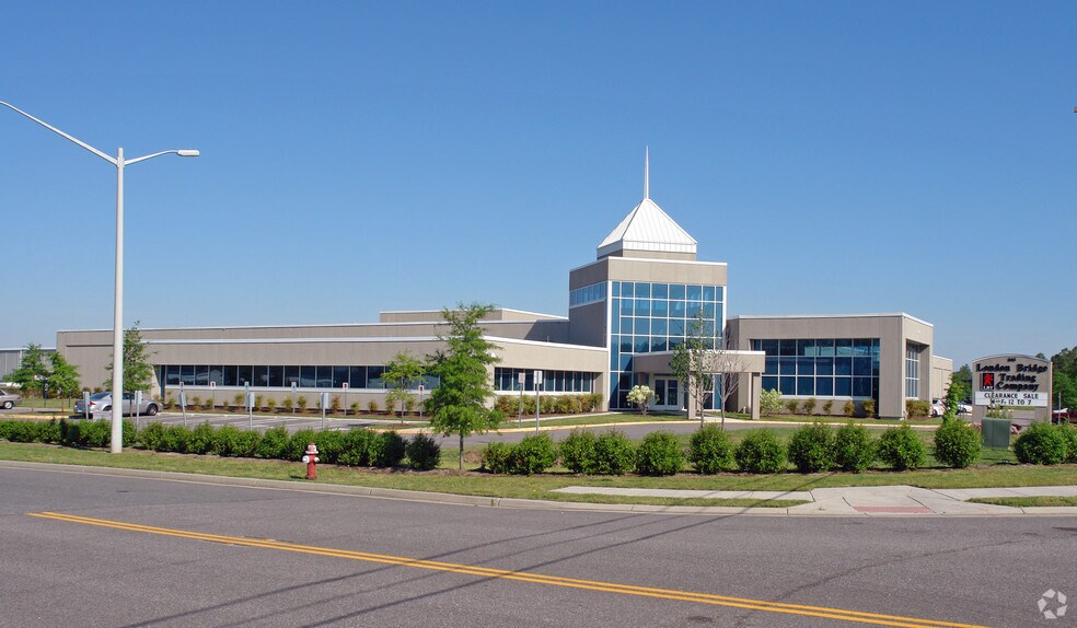 585 London Bridge Rd, Virginia Beach, VA à louer - Photo de l’immeuble – Image 3 sur 6
