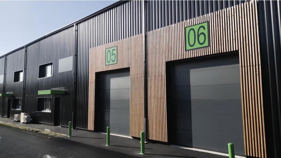 Industriel/Logistique dans Orléans à louer - Photo de l’immeuble – Image 2 sur 8