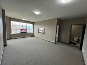 7156 Gilley Ave, Burnaby, BC à louer Photo intérieure– Image 2 sur 5