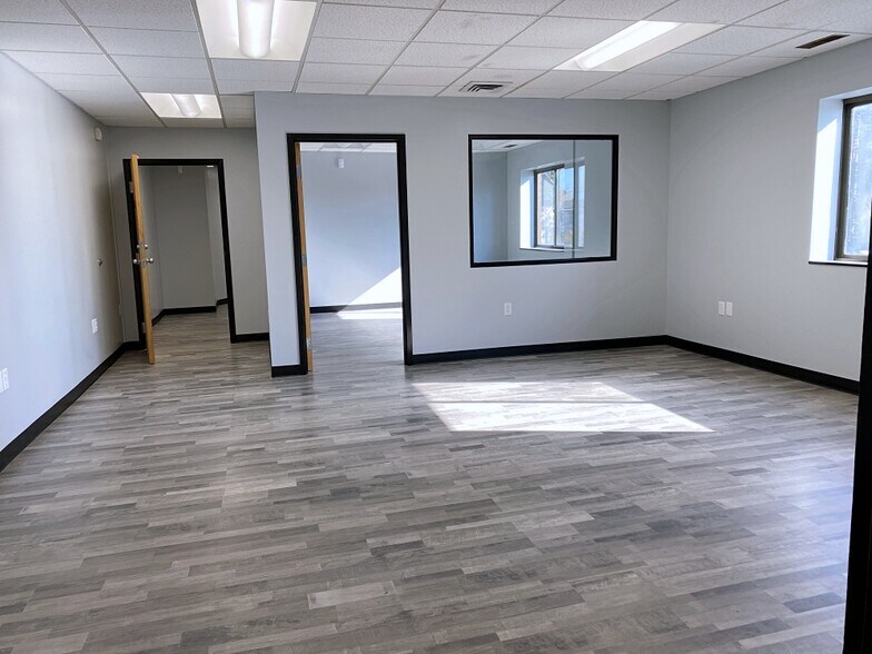329-331 Washington St, Woburn, MA à louer - Photo de l’immeuble – Image 2 sur 6