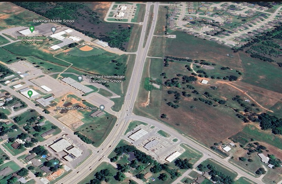 700 E Veterans Memorial Hwy, Blanchard, OK à vendre - Photo de l’immeuble – Image 3 sur 7
