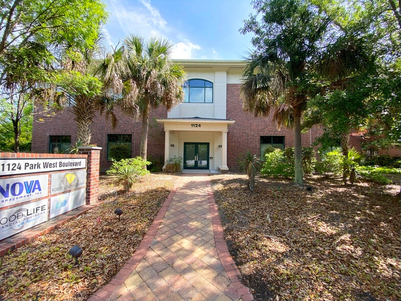 1124 Park West Blvd, Mount Pleasant, SC à louer - Photo de l’immeuble – Image 1 sur 12