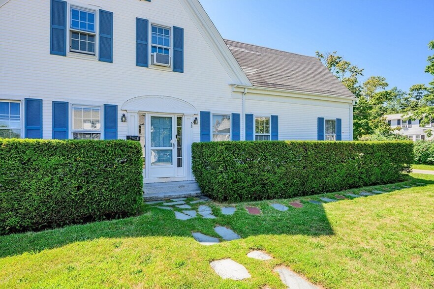 53 School St, Hyannis, MA à vendre - Photo de l’immeuble – Image 2 sur 38