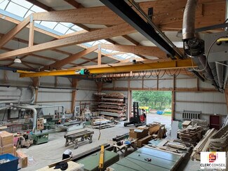 Plus de détails pour Local d'activités à louer