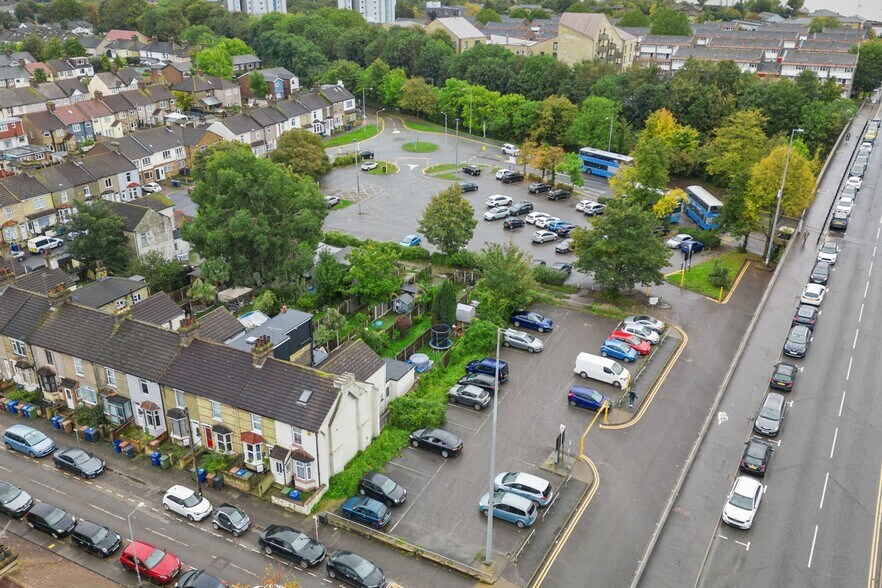 Darnley Rd, Grays à vendre - Photo de l’immeuble – Image 1 sur 6