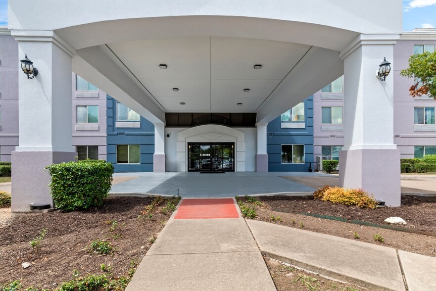 7501 E Ben White Blvd, Austin, TX à vendre - Photo de l’immeuble – Image 2 sur 20