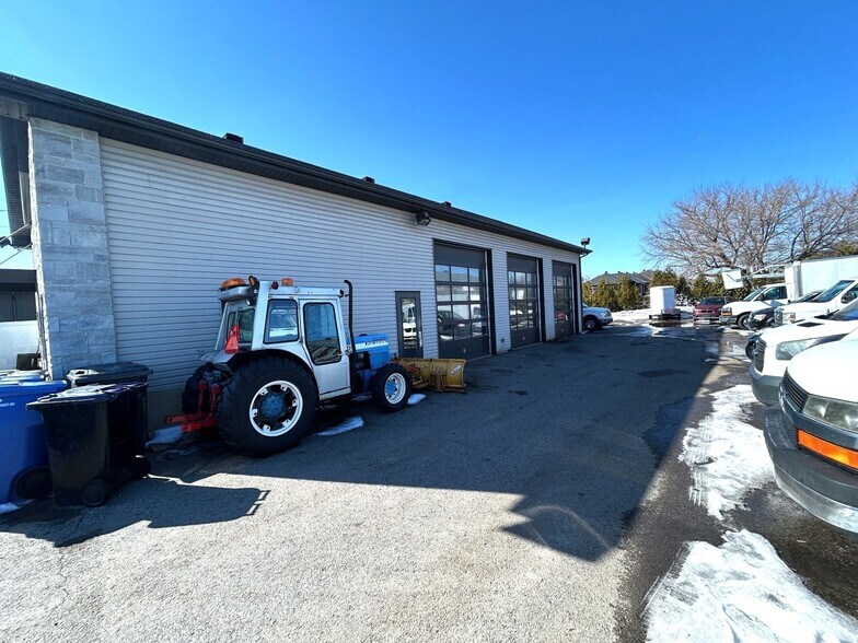 3235 Ch D'oka, Sainte-Marthe-sur-le-Lac, QC à vendre - Photo de l’immeuble – Image 3 sur 5