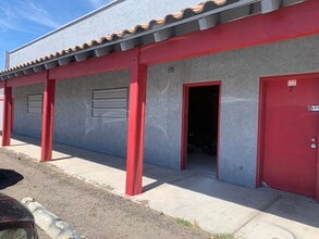 2064 Plaza Dr, Bullhead City, AZ à louer Photo intérieure– Image 2 sur 19