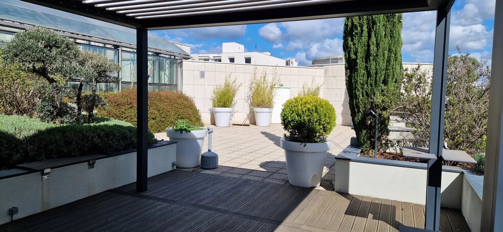 Bureau dans Lyon à vendre - Photo de l’immeuble – Image 2 sur 4
