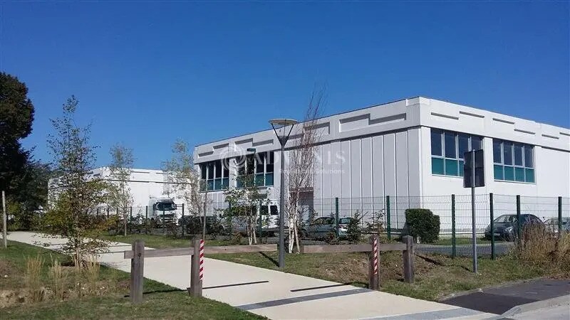 Local d’activités dans Valenton à louer - Photo de l’immeuble – Image 1 sur 7