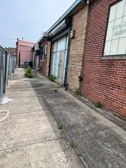 23 Nassau Ave, Inwood, NY à louer - Photo de l’immeuble – Image 2 sur 4