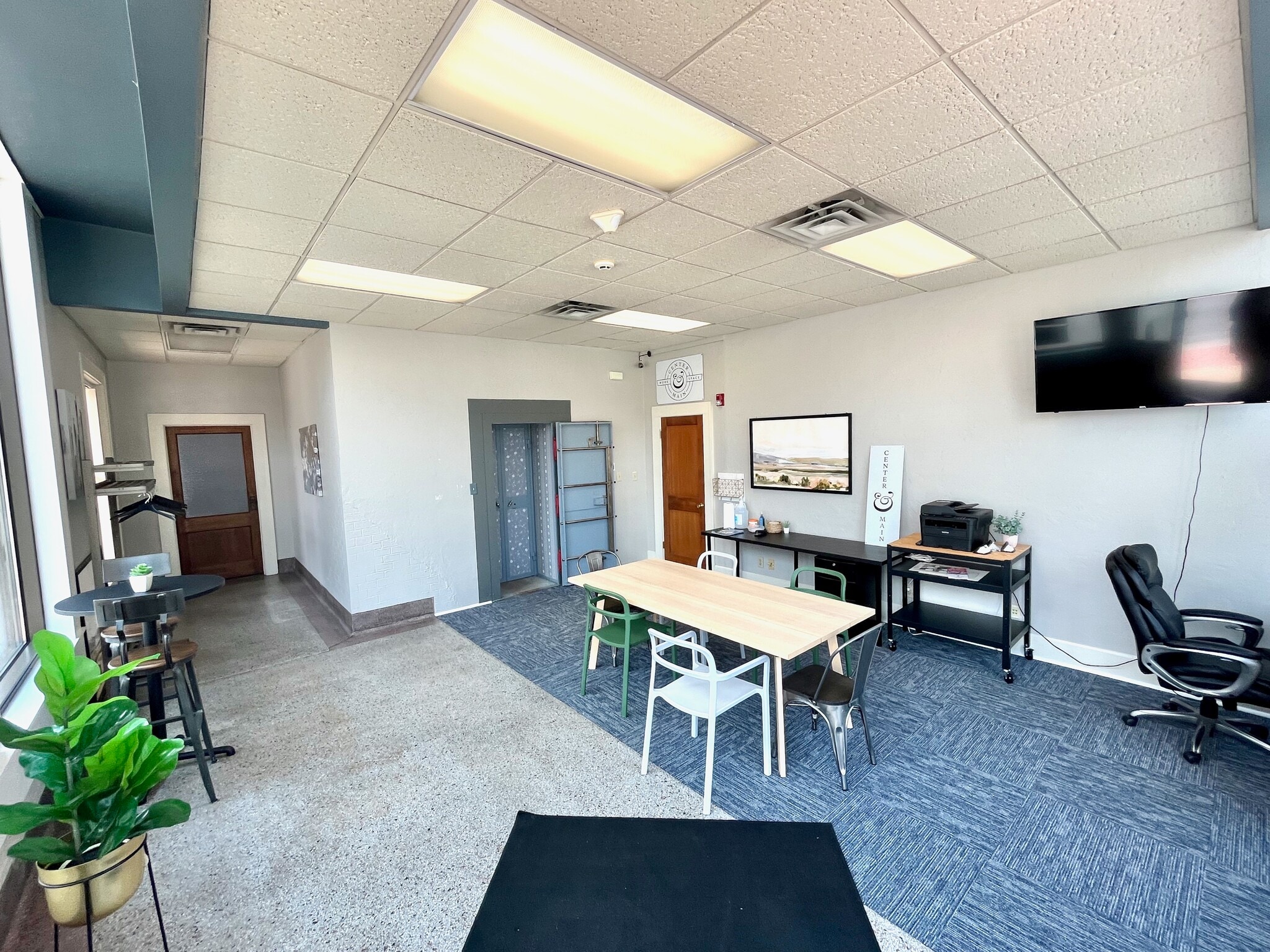 201 W Main St, Plainfield, IN à louer Hall d’entrée– Image 1 sur 12