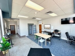 201 W Main St, Plainfield, IN à louer Hall d’entrée– Image 1 sur 12