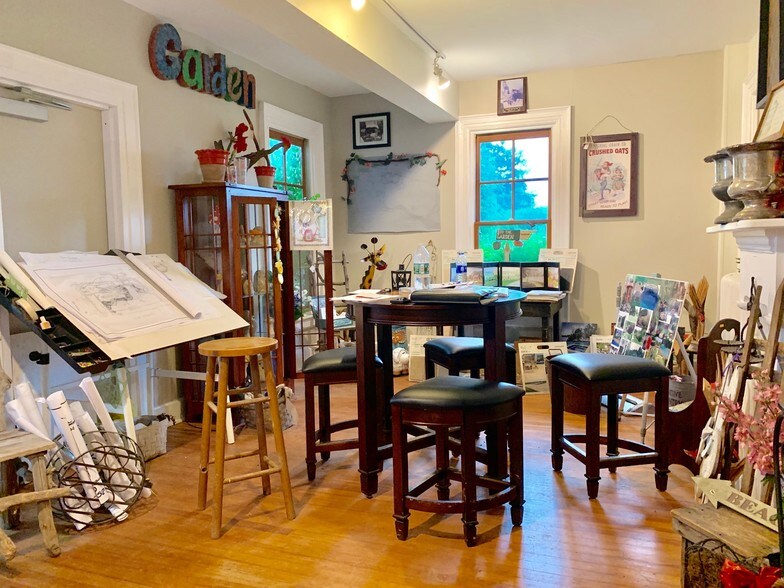 229 N Main St, Sayville, NY à vendre - Photo intérieure – Image 2 sur 26