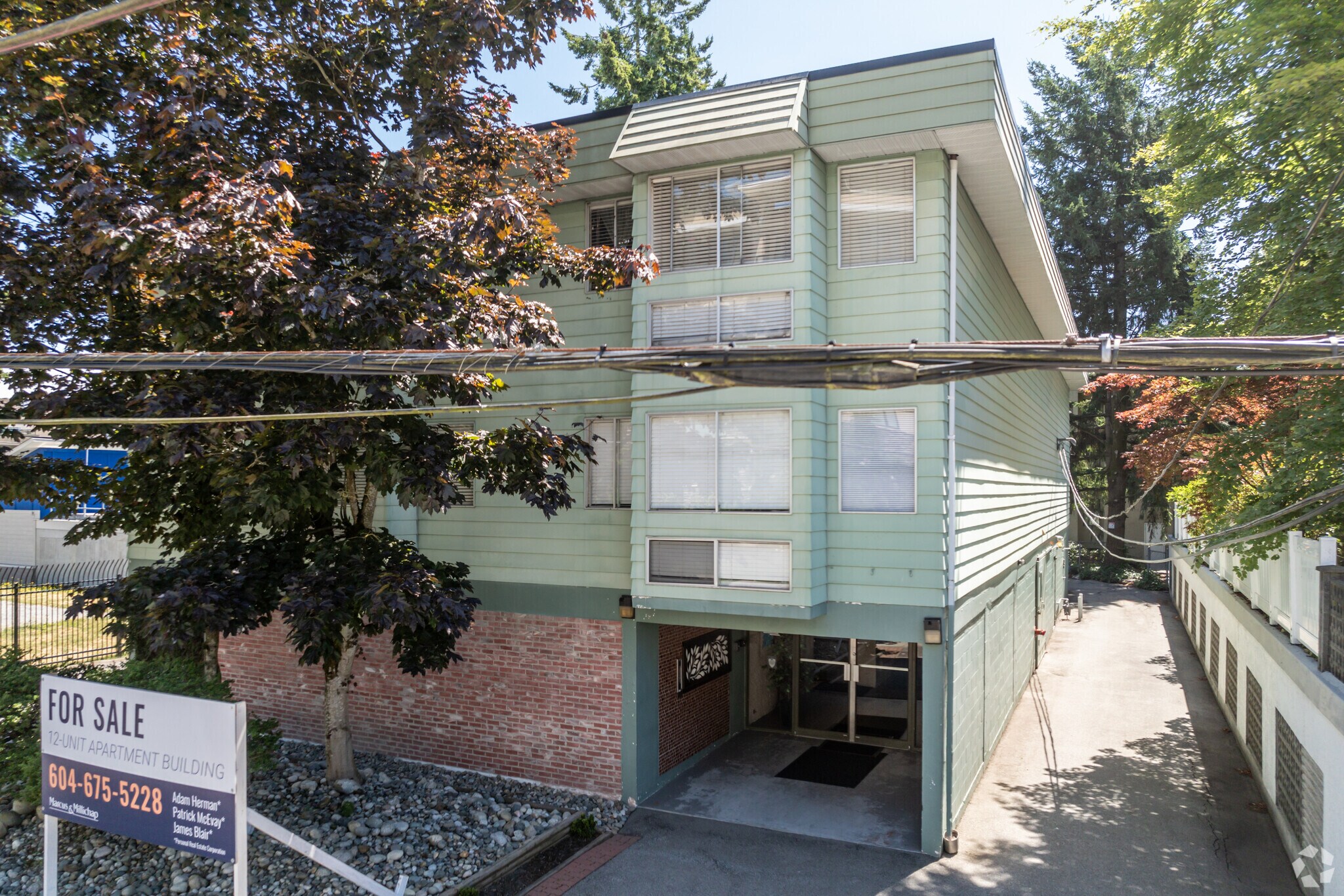 15318 N Bluff Rd, White Rock, BC à vendre Photo principale– Image 1 sur 6