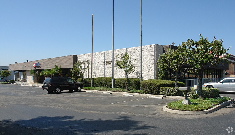 22831 Lake Forest Dr, Lake Forest, CA à louer - Photo de l’immeuble – Image 2 sur 6
