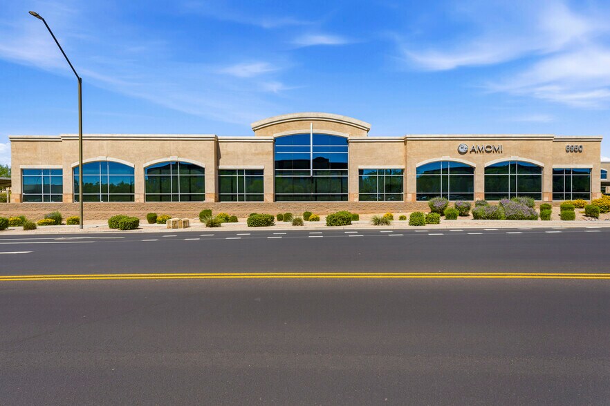 6950 E Chauncey Ln, Phoenix, AZ à louer - Photo de l’immeuble – Image 2 sur 21