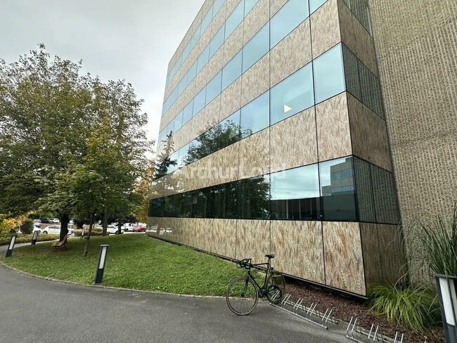 Plus de détails pour Bureau à louer