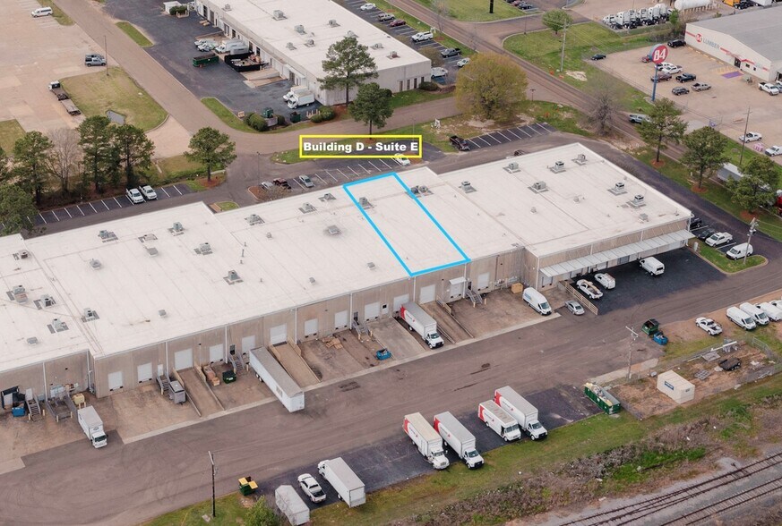 197 Interstate Dr, Richland, MS à louer - Photo de l’immeuble – Image 3 sur 17