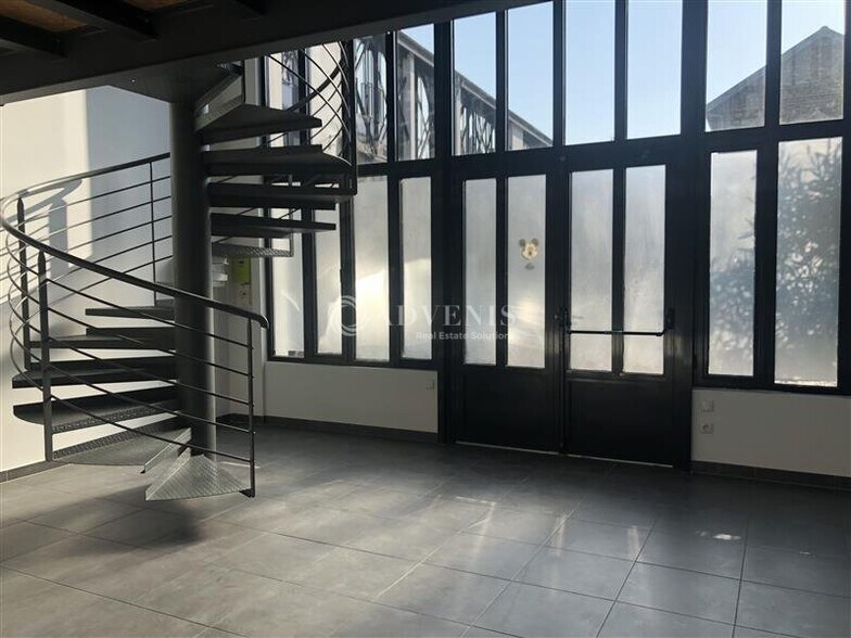 Bureau dans Arcueil à louer - Photo de l’immeuble – Image 3 sur 10