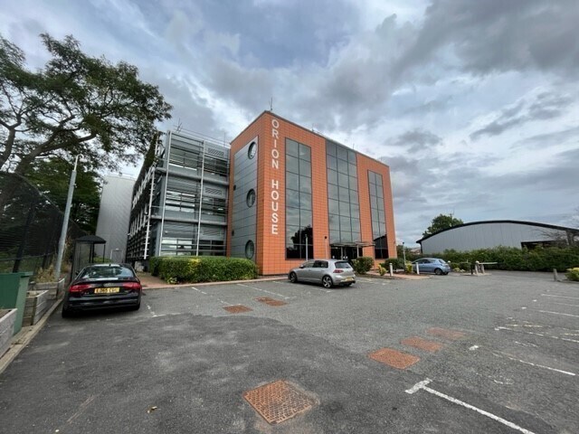 Bessemer Rd, Welwyn Garden City à louer - Photo de l’immeuble – Image 2 sur 5