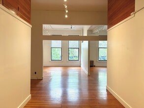 122 S Jackson St, Seattle, WA à louer Photo intérieure– Image 1 sur 5