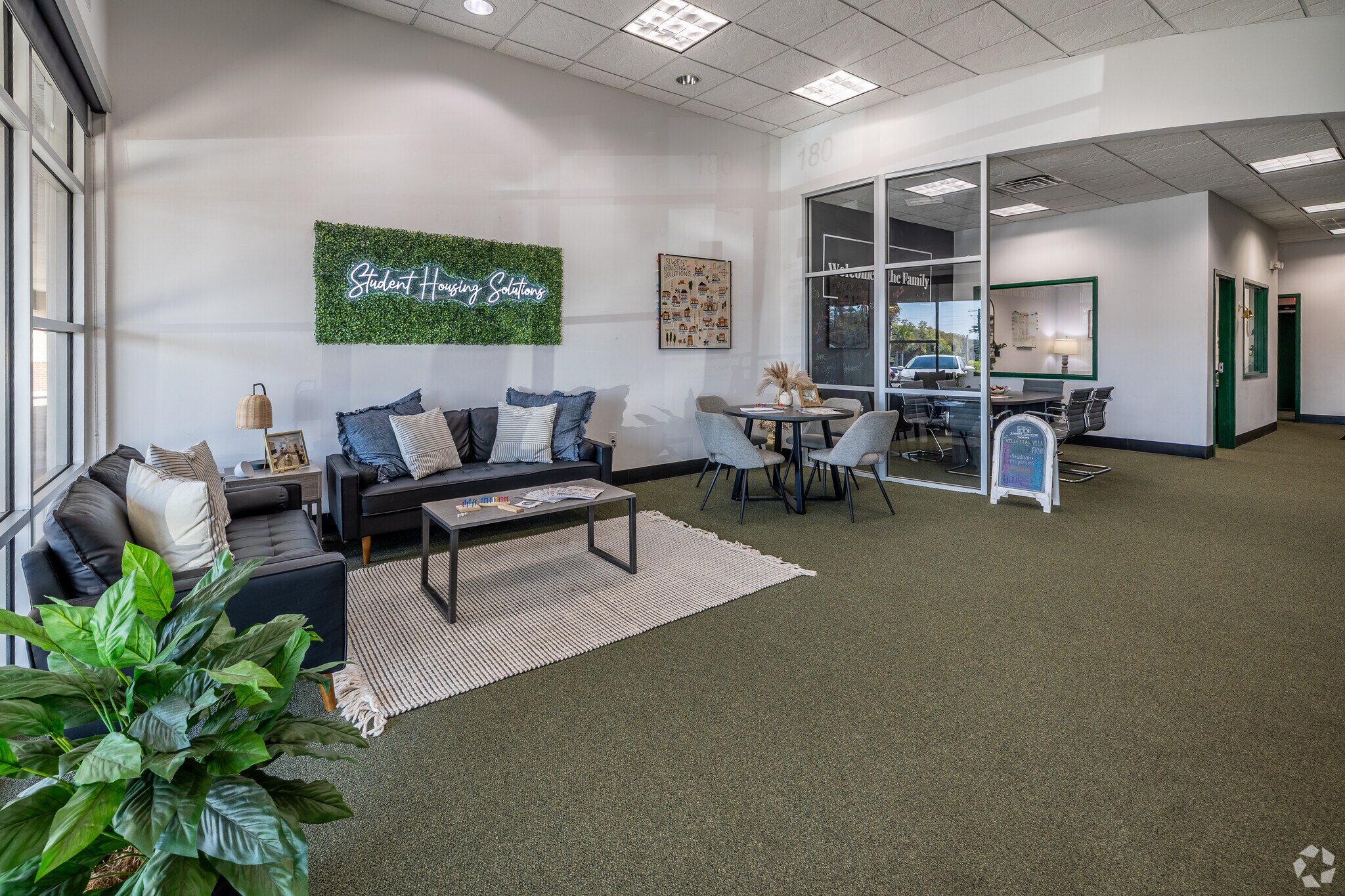 2020 W Pensacola St, Tallahassee, FL à louer Photo intérieure– Image 1 sur 10