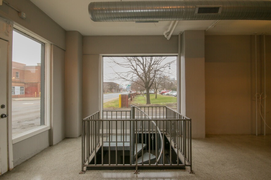 28 E 16th St, Indianapolis, IN à louer - Photo intérieure – Image 2 sur 11