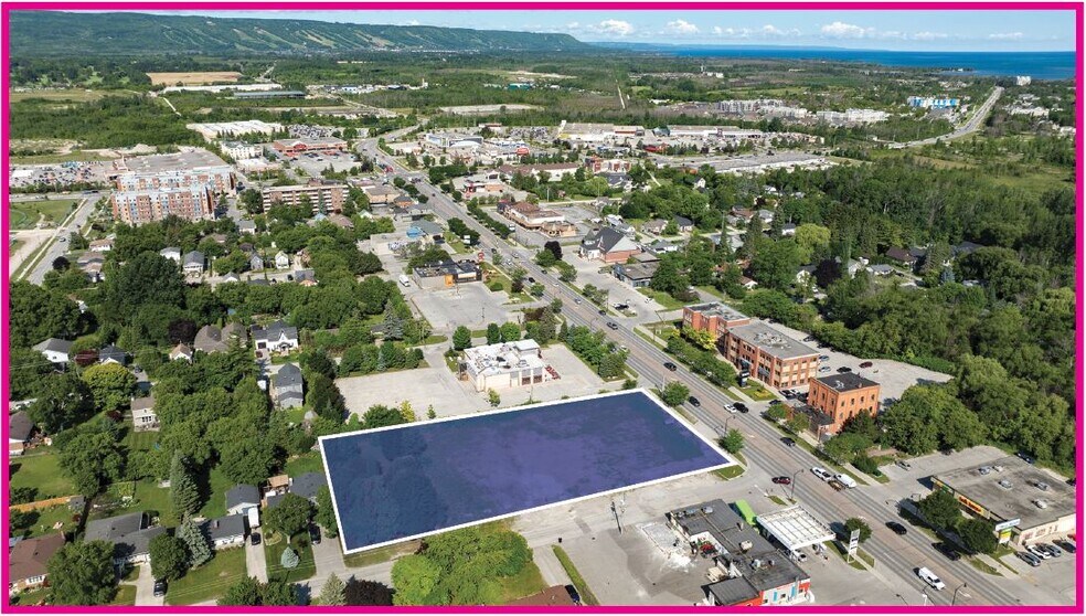 380 First St, Collingwood, ON à louer - Photo de l’immeuble – Image 3 sur 4